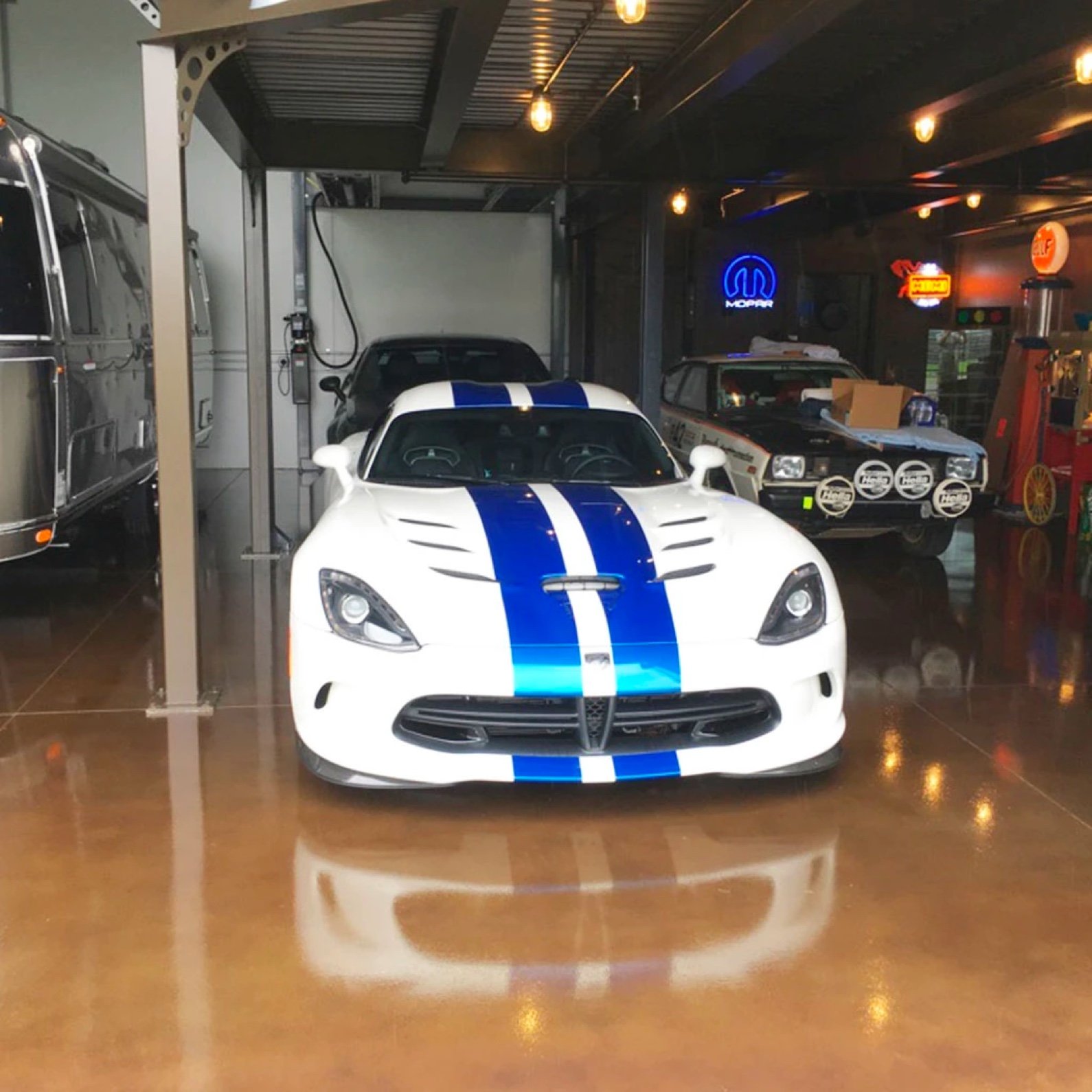 flake garage floor coating